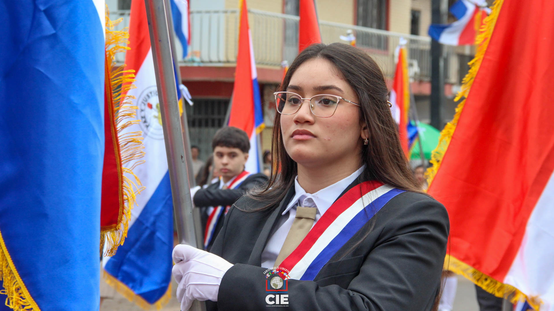 CIE participó del desfile estudiantil por las Fiestas Patrias