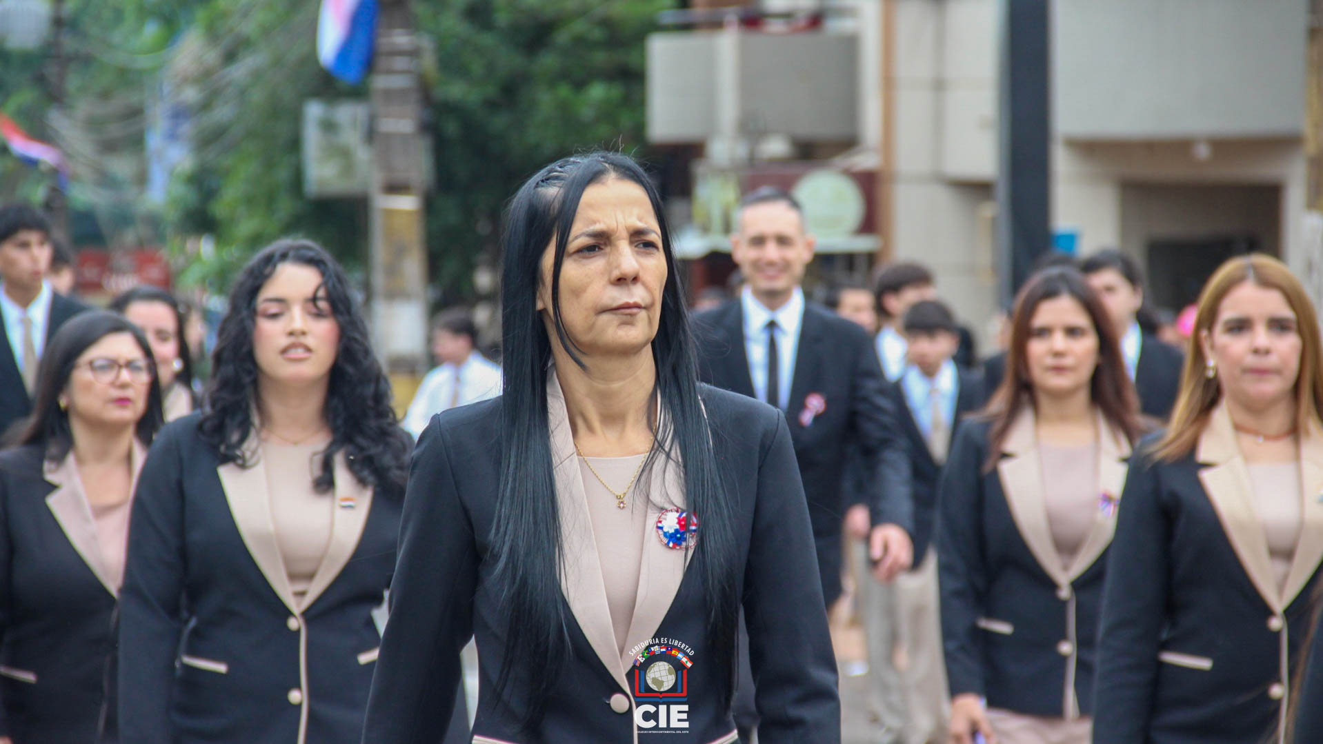 CIE participó del desfile estudiantil por las Fiestas Patrias