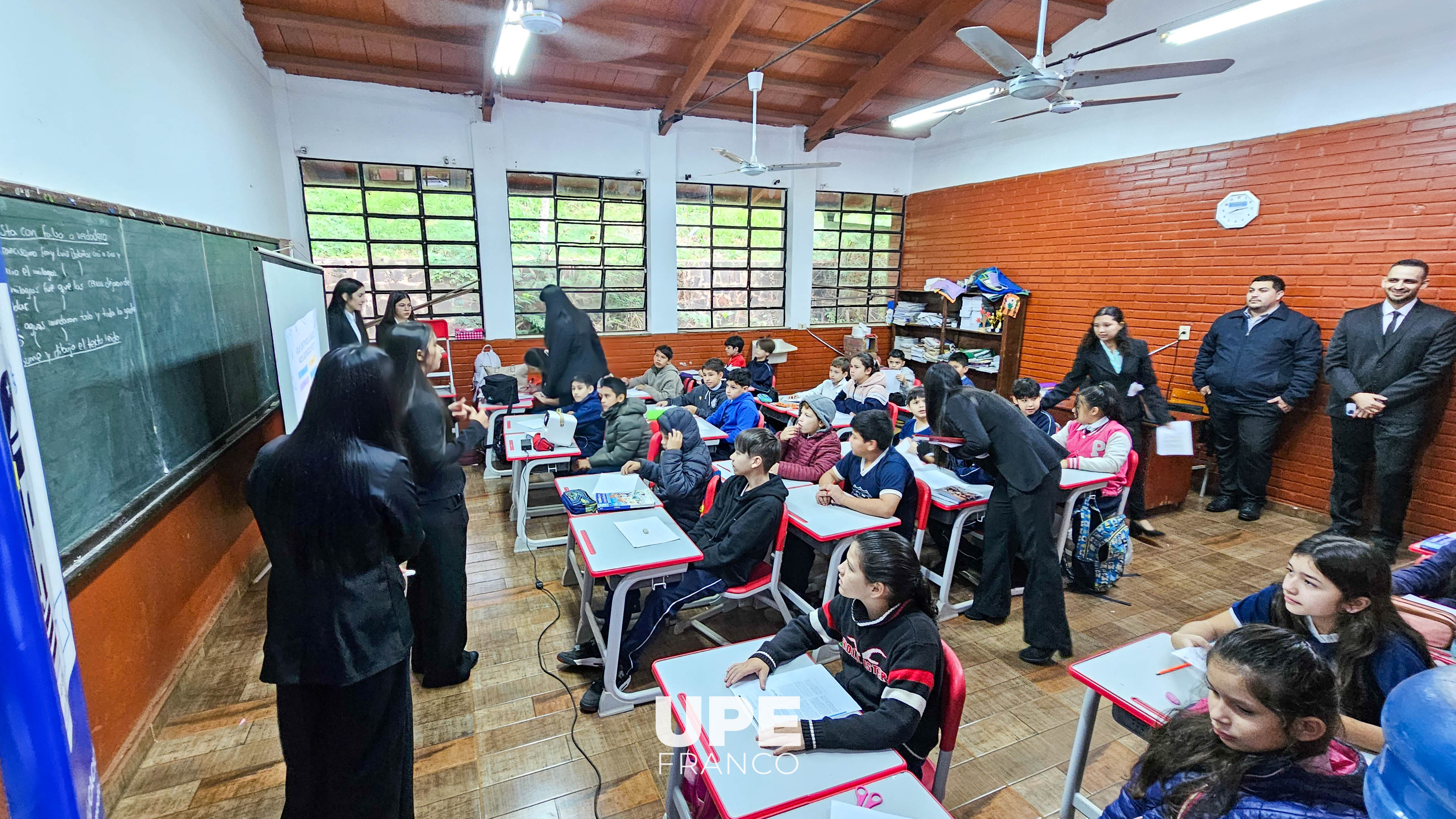 Exitoso taller pedagógico sobre la revalorización del error en el aprendizaje matemático.