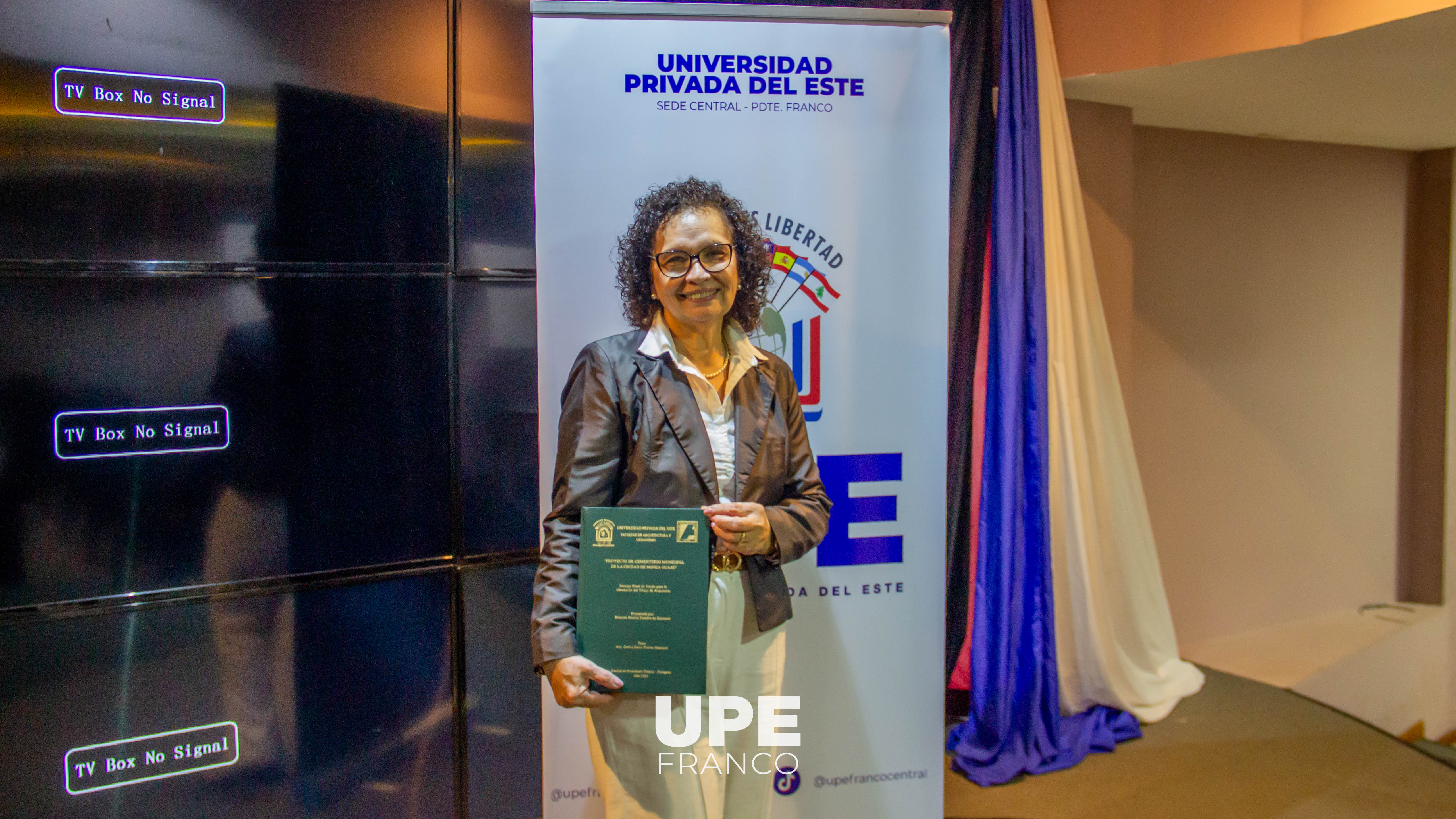 Estudiante de Arquitectura defendió su Trabajo Final de Grado en la UPE Franco