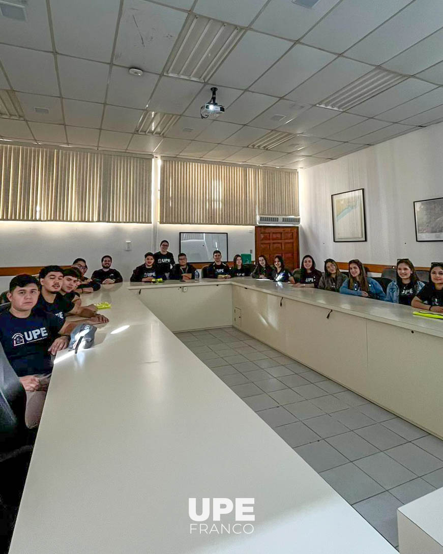 Visita Técnica al Porto de Santos: fortaleciendo el aprendizaje a través de experiencias reales