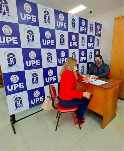 La Facultad de Ciencias Administrativas y Contables de la UPE, firmó un Convenio Marco con la Agencia de Desarrollo e Integración de la Región de Itaipú (ADIRI)