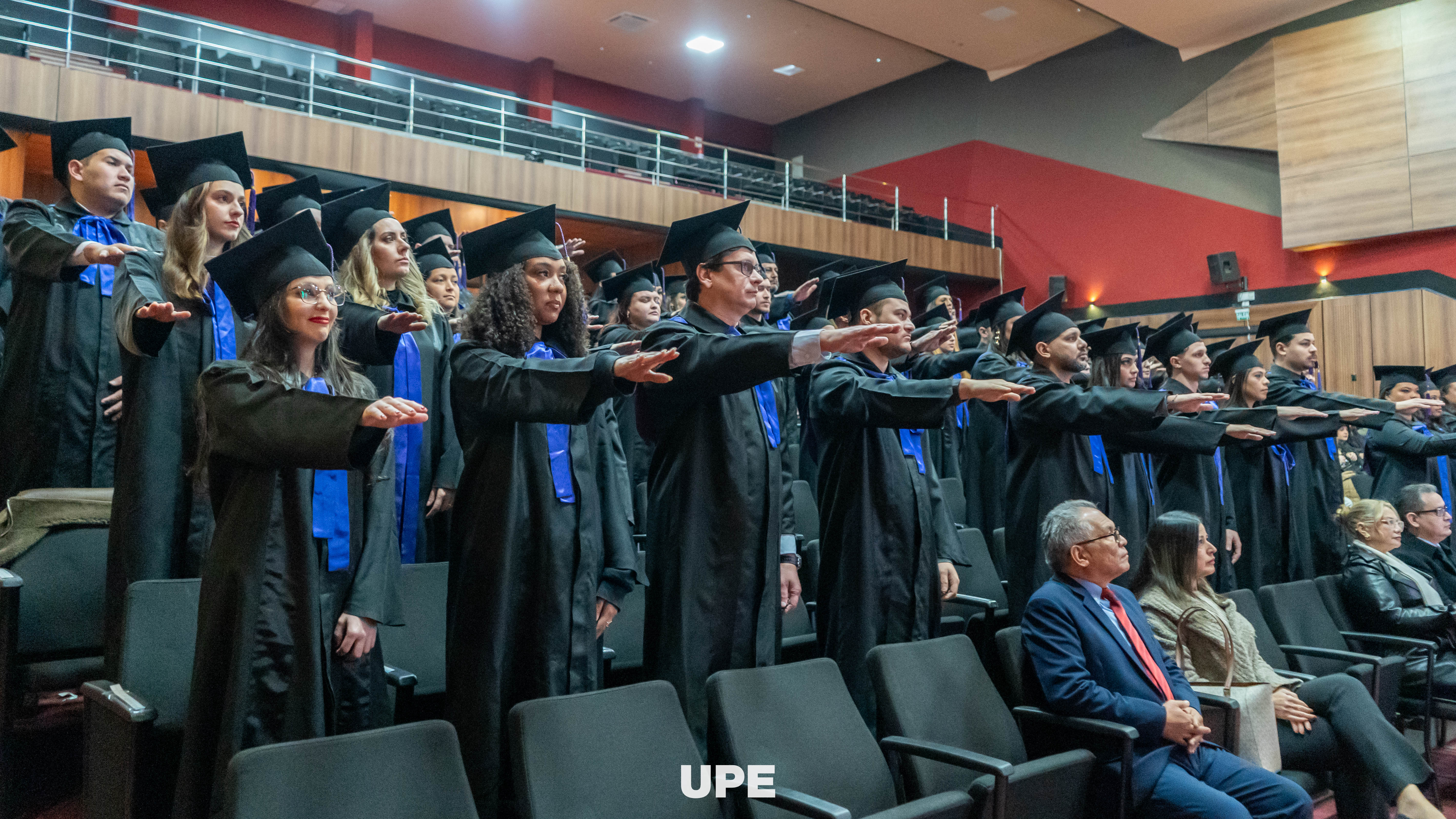 Ceremonia de Graduación de la carrera de Medicina UPE CDE – Promoción 2025