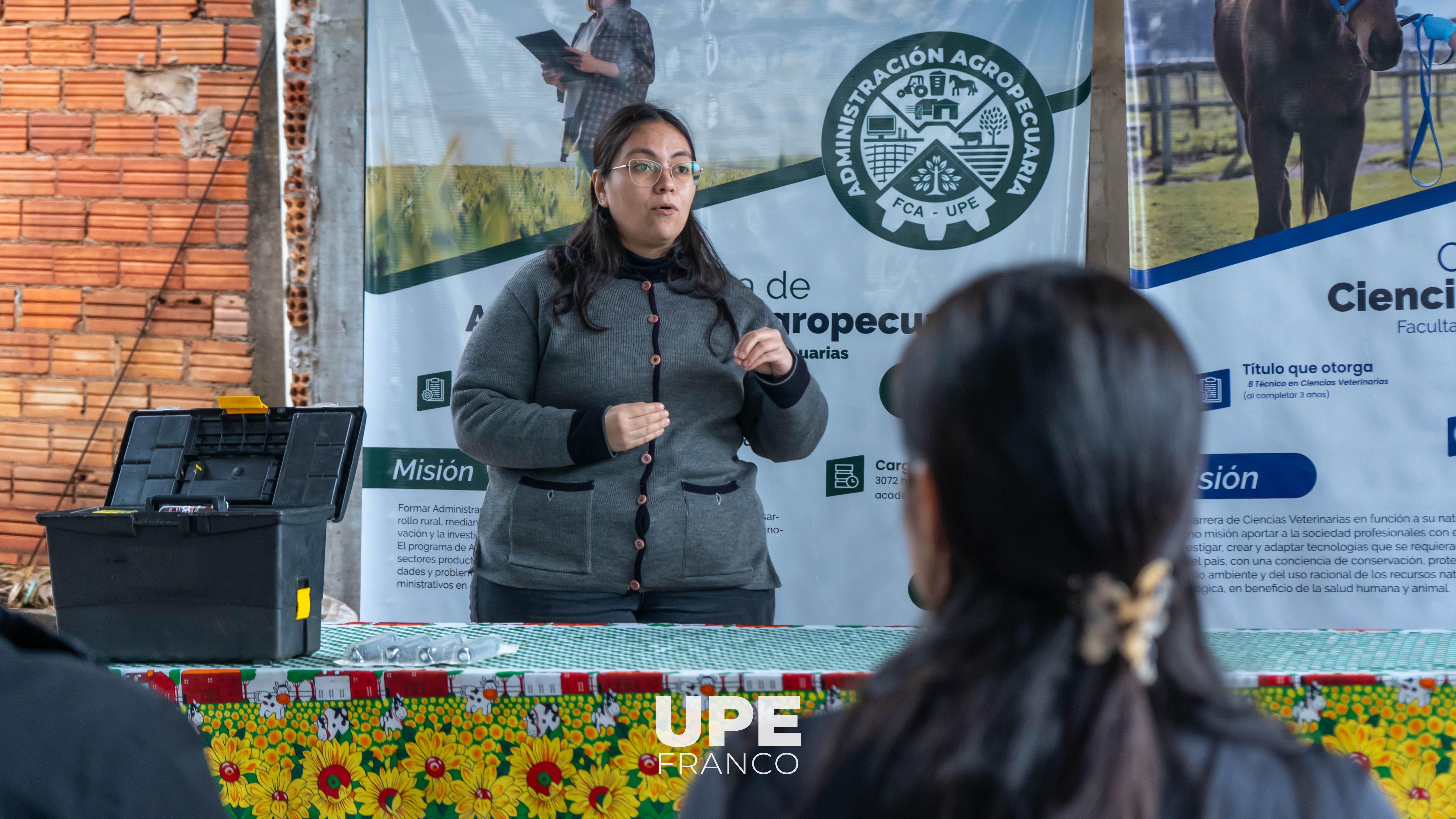 UPE Franco realizó cierre del Diplomado en Producción Avícola