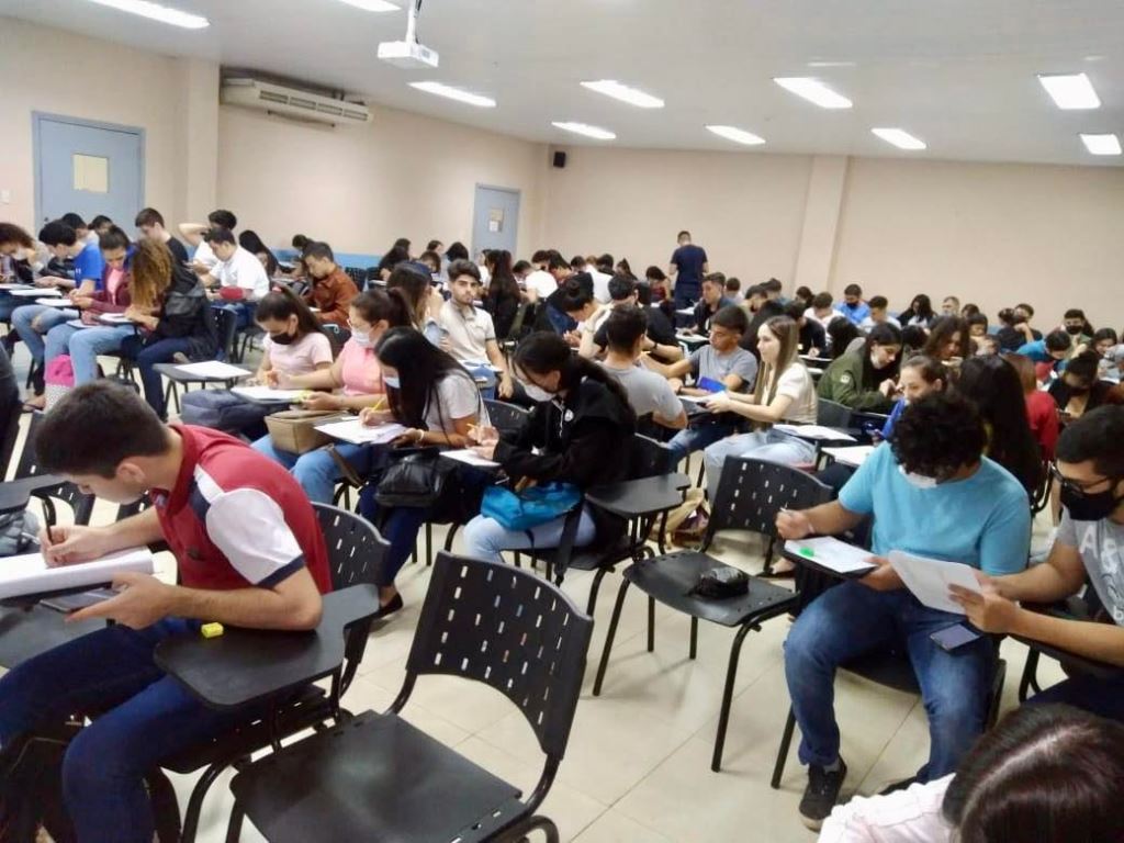 Facultad de Ciencias Administrativas y Contables UPE clases en desarrollo con mucho entusiasmo