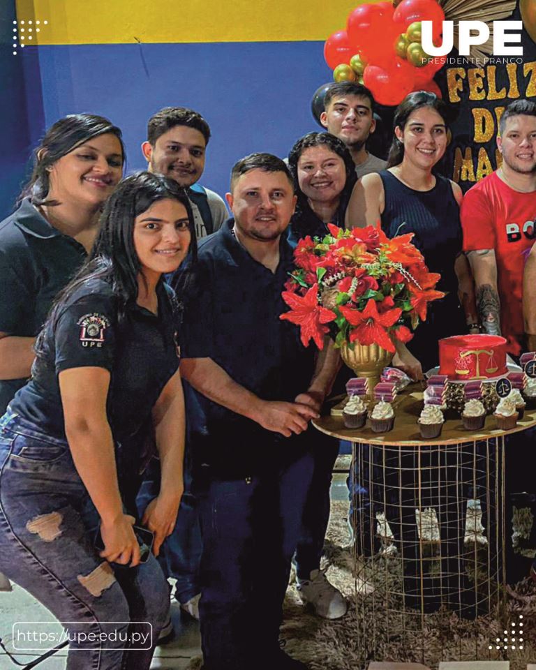 Maestros celebran su día en la UPE 