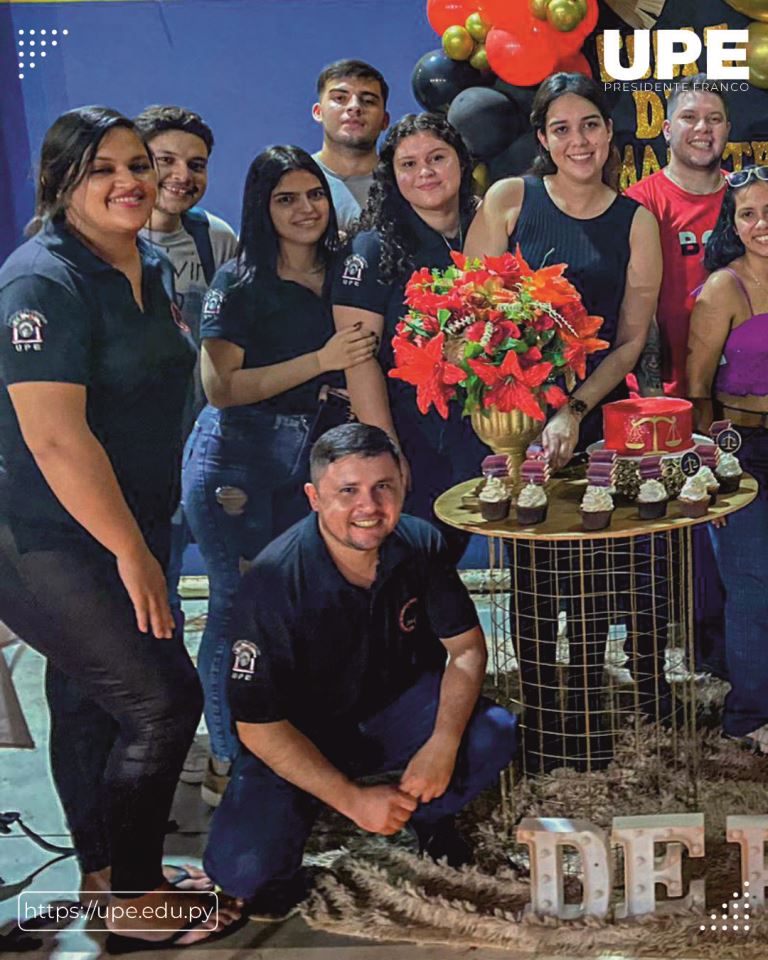 Maestros celebran su día en la UPE 