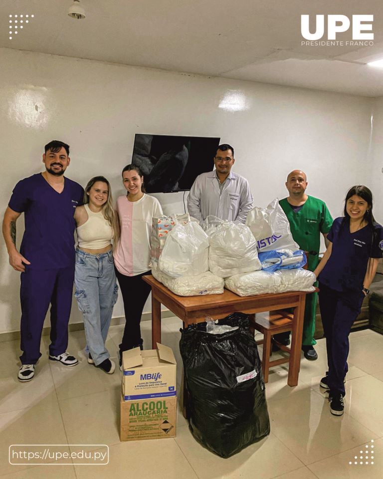 Entrega de Donaciones por Estudiantes de la UPE a la AMSAP