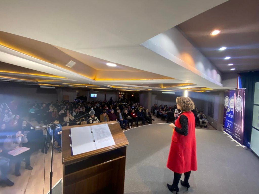 Conferencia Magistral  “Desafíos y Oportunidades para Paraguay y América Latina”