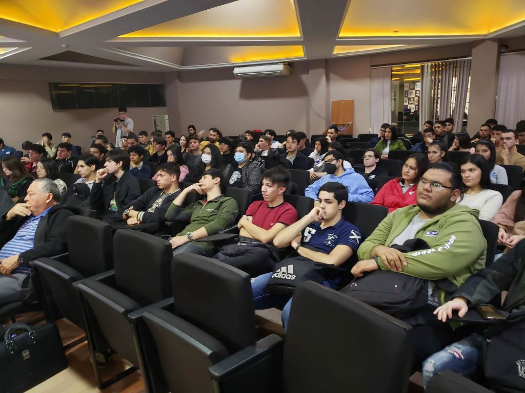 Encuentro de confraternización con la comunidad académica de la Facultad de Ciencias de la Informática