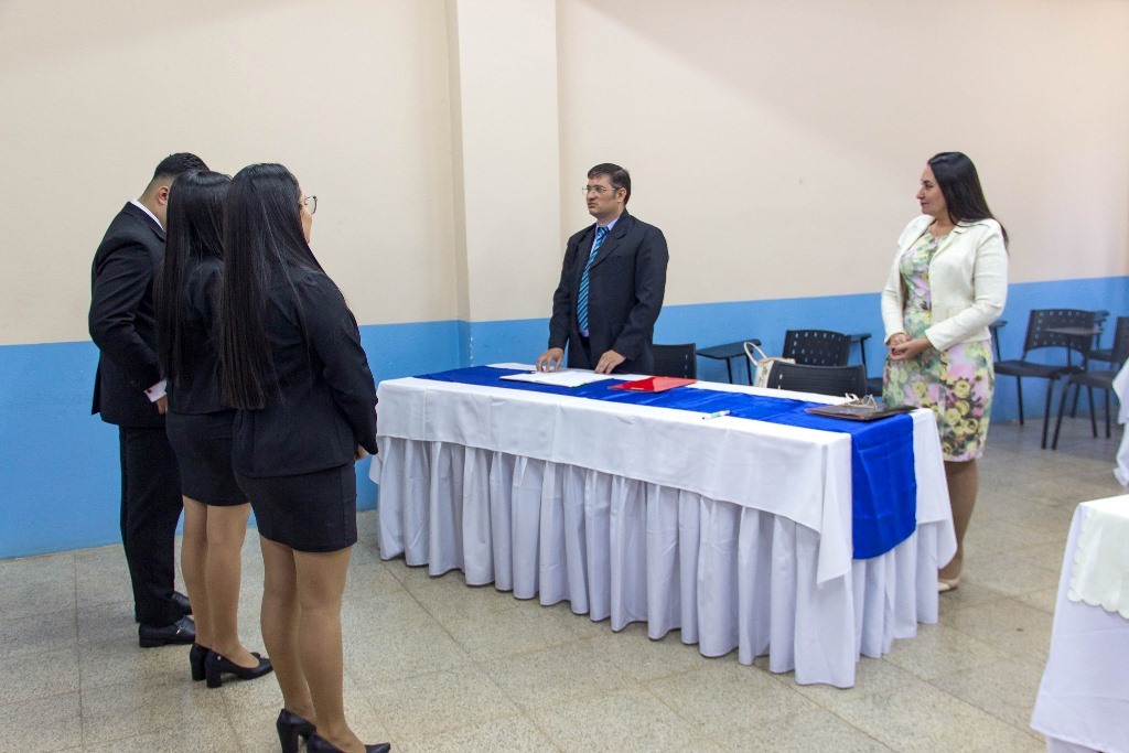 Egresan nuevos profesionales en Ingeniería Comercial y Ciencias Contables.