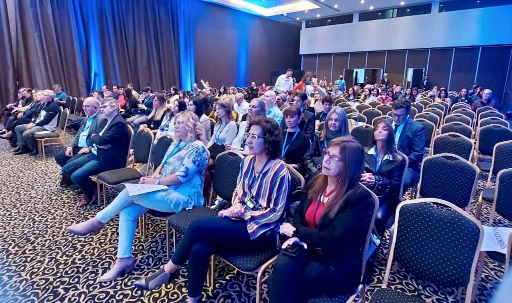 Odontología UPE en VII Congreso Mundial AIOI, Academia Internacional de Odontología Integral en Rosario, Argentina