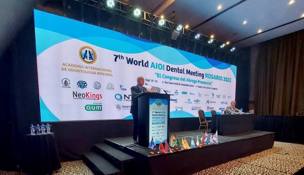 Odontología UPE en VII Congreso Mundial AIOI, Academia Internacional de Odontología Integral en Rosario, Argentina