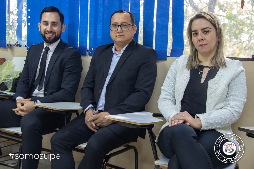 Carrera Kinesiología y Fisioterapia,  Presentación y defensa de Trabajo Final de Grado 