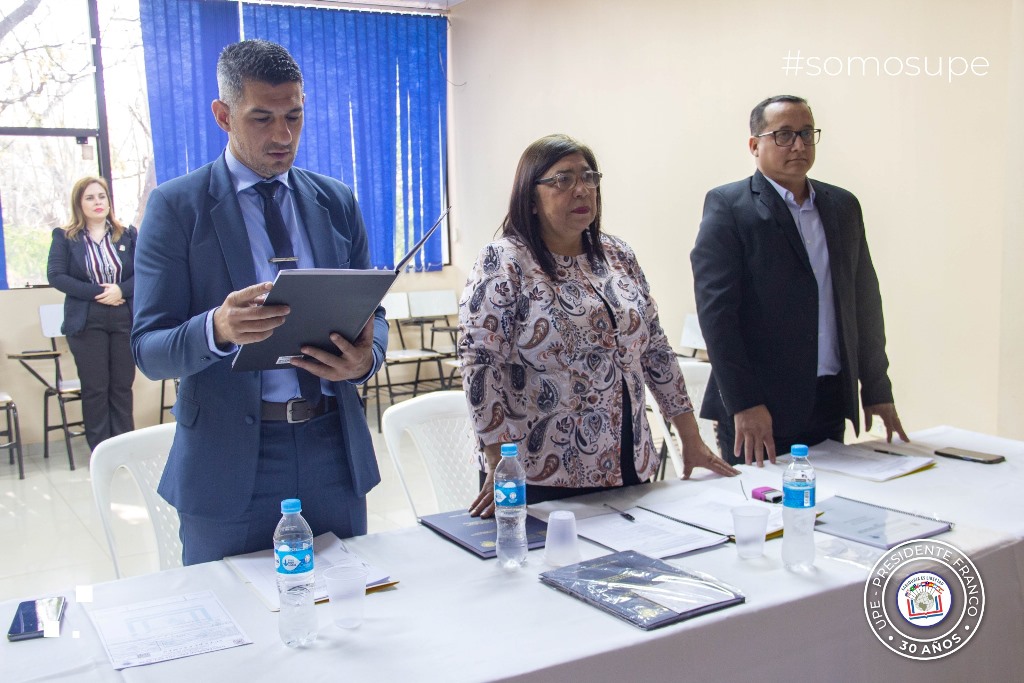 Carrera Kinesiología y Fisioterapia,  Presentación y defensa de Trabajo Final de Grado 