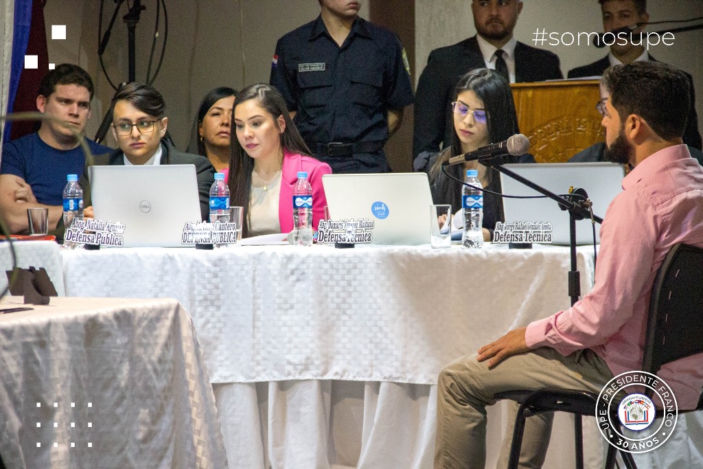 Simulación de Juicio Oral, Facultad de Ciencias Políticas Jurídicas y Sociales, Carrera de Derecho.