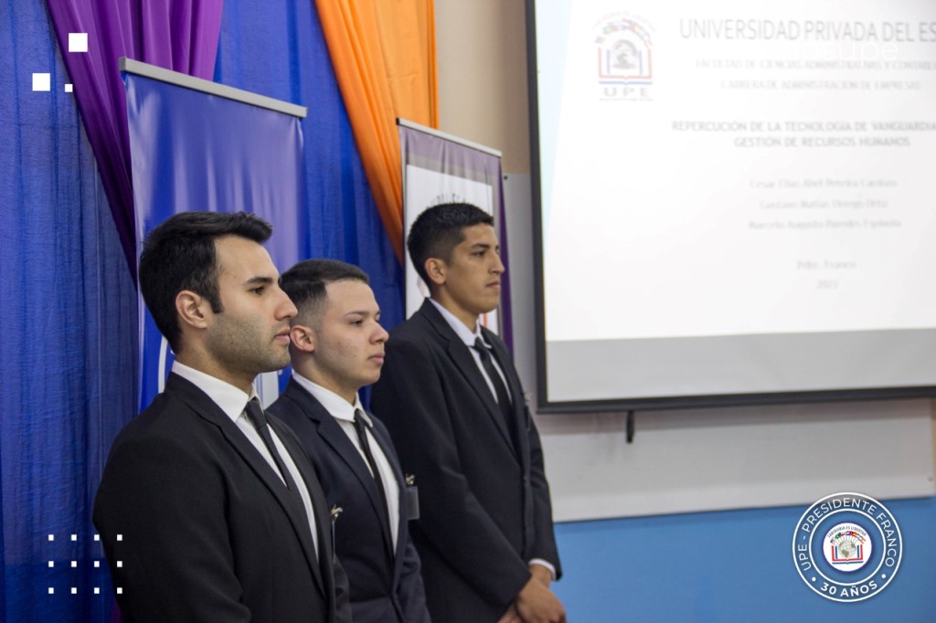 Presentación de Trabajo Final de Grado, Carrera de Administración de Empresas