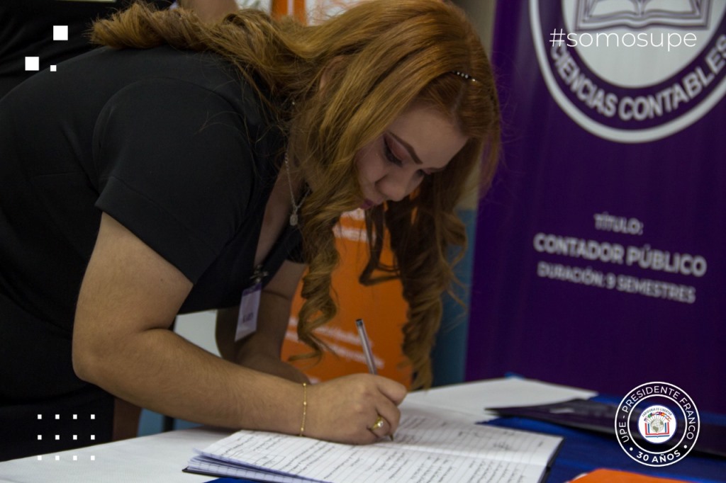 Presentación de Trabajo Final de Grado, Carrera de Administración de Empresas