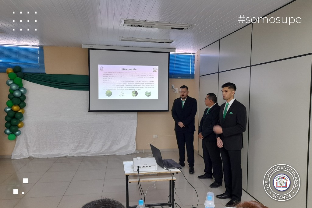 Presentación de trabajo final de grado, Carrera De Ingeniería Agronómica