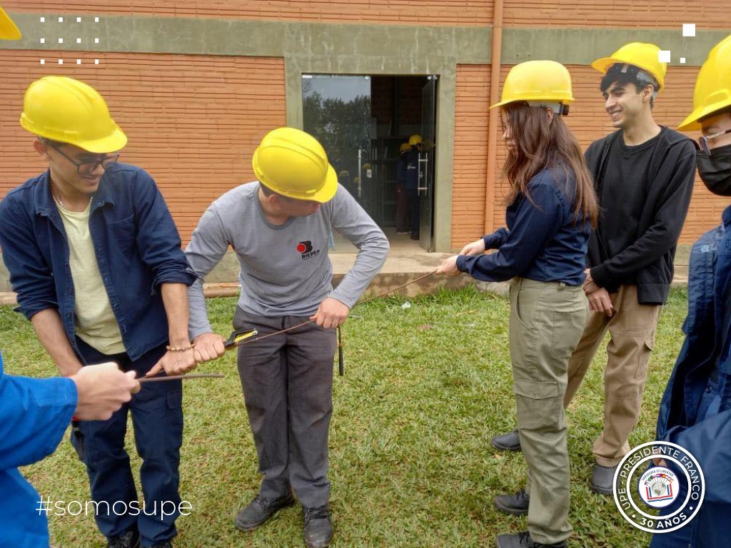 Jornada de campo, Construcción 4, 4to Semestre, 2° Curso, elaboración de encofrados, doblado y armado de armadura