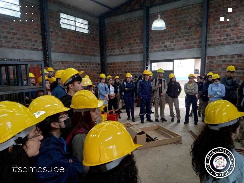 Jornada de campo, Construcción 4, 4to Semestre, 2° Curso, elaboración de encofrados, doblado y armado de armadura