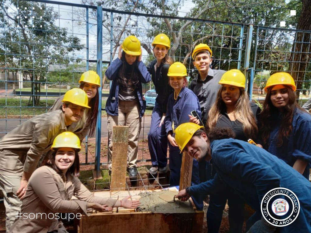 Jornada de campo, Construcción 4, 4to Semestre, 2° Curso, elaboración de encofrados, doblado y armado de armadura