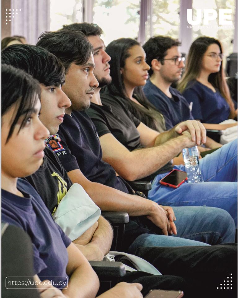 Prevención de Riesgo Nutricional de las Gestantes: Charla Informativa en la UPE