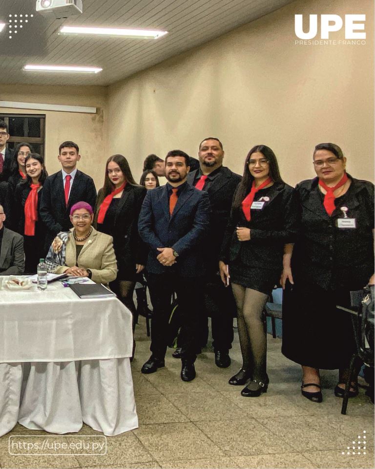 Investigaciones Jurídicas en la UPE: Exposiciones de Estudiantes de Derecho