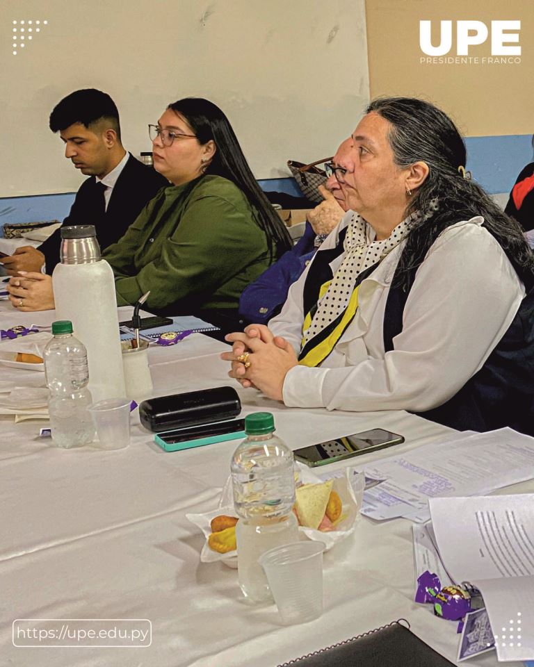 Investigaciones Jurídicas en la UPE: Exposiciones de Estudiantes de Derecho