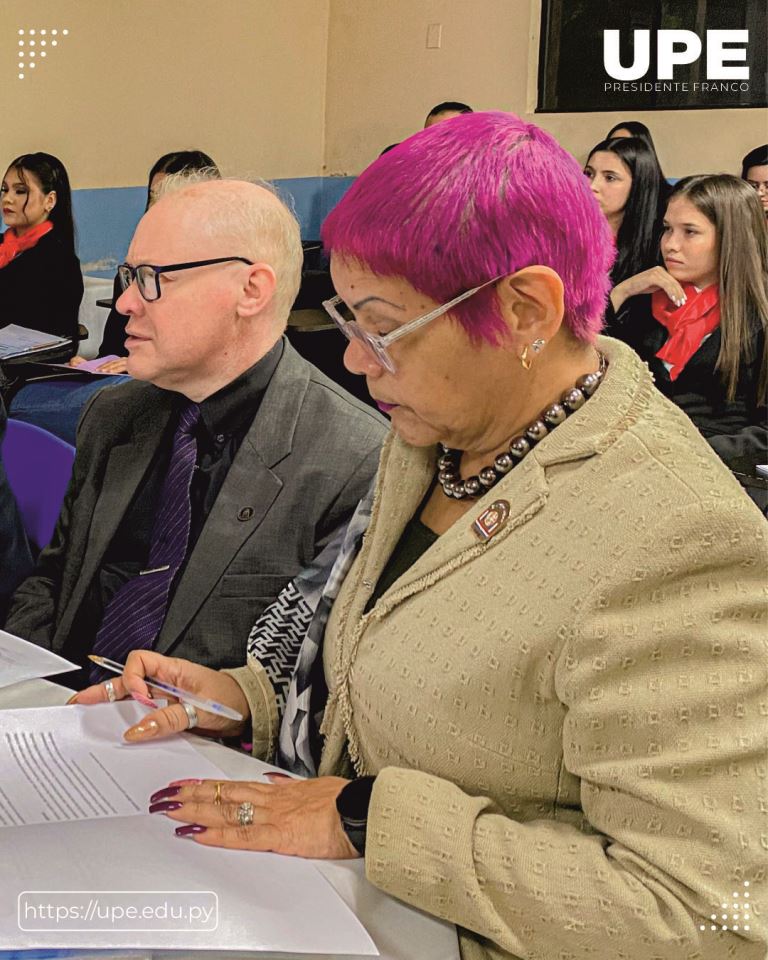 Investigaciones Jurídicas en la UPE: Exposiciones de Estudiantes de Derecho