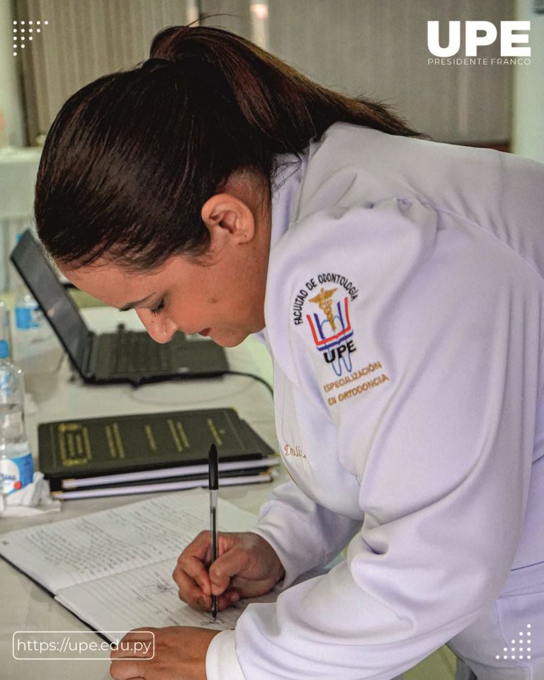 Especialización en Ortodoncia: Defensa de Posgrado