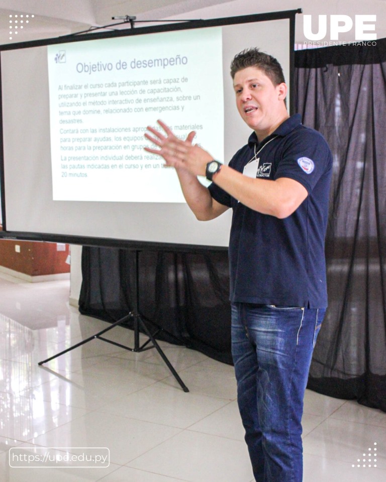 Bomberos realizan Curso de Capacitación en la UPE