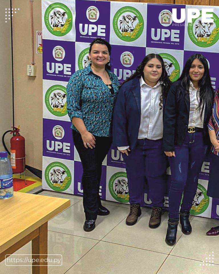 Alumnos de Agronomía Realizan Examen Final de Seminario de Tesis