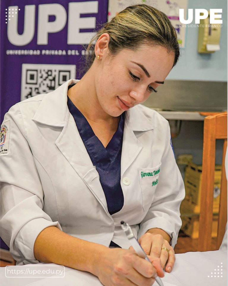 Estudiantes de Medicina en Acción Comunitaria: Servicios de Atención Médica en la UPE
