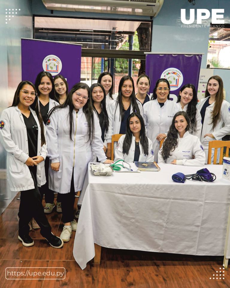 Estudiantes de Medicina en Acción Comunitaria: Servicios de Atención Médica en la UPE