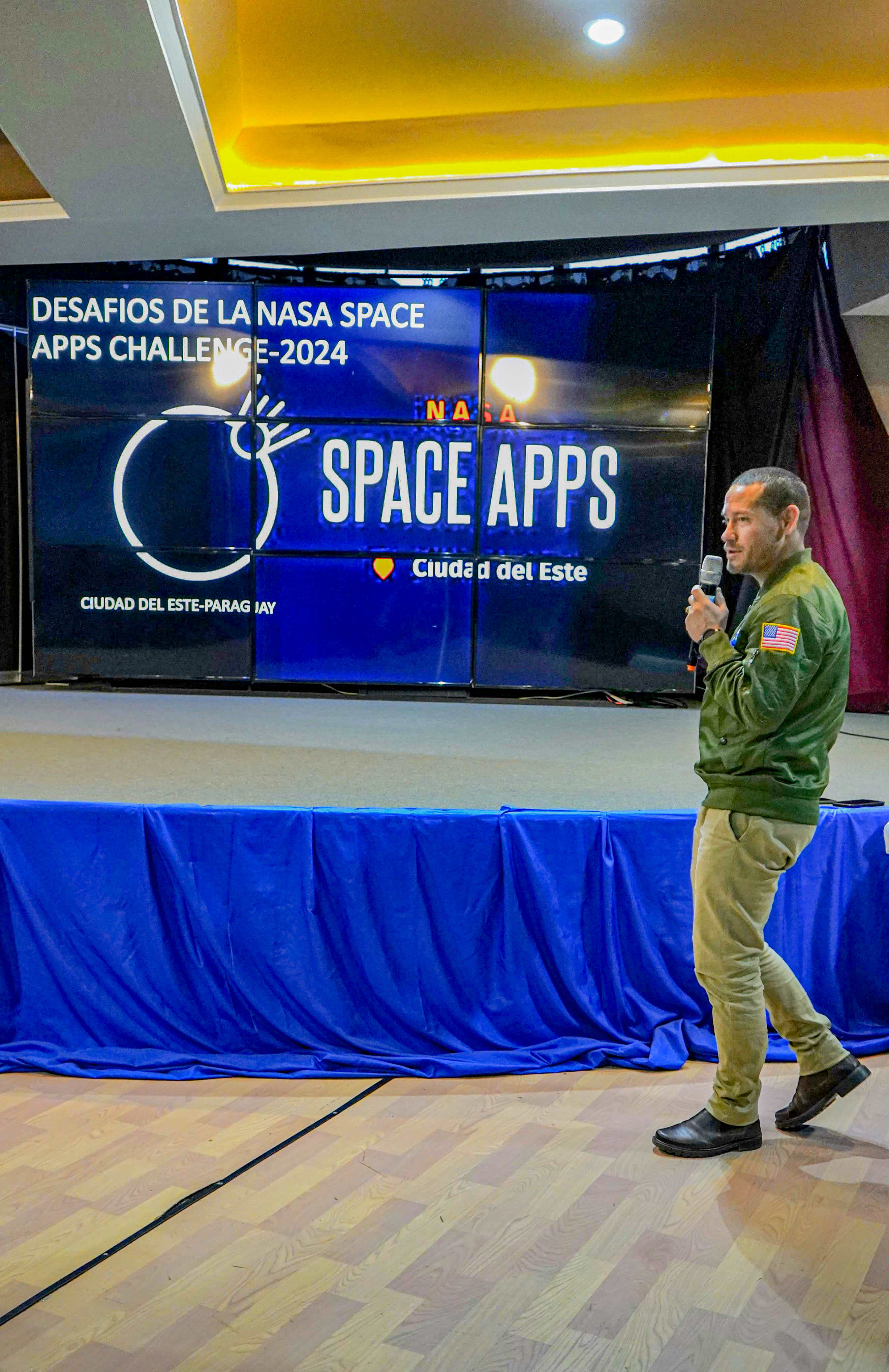 Alumnos de la UPE se preparan para el Hackathon de la NASA