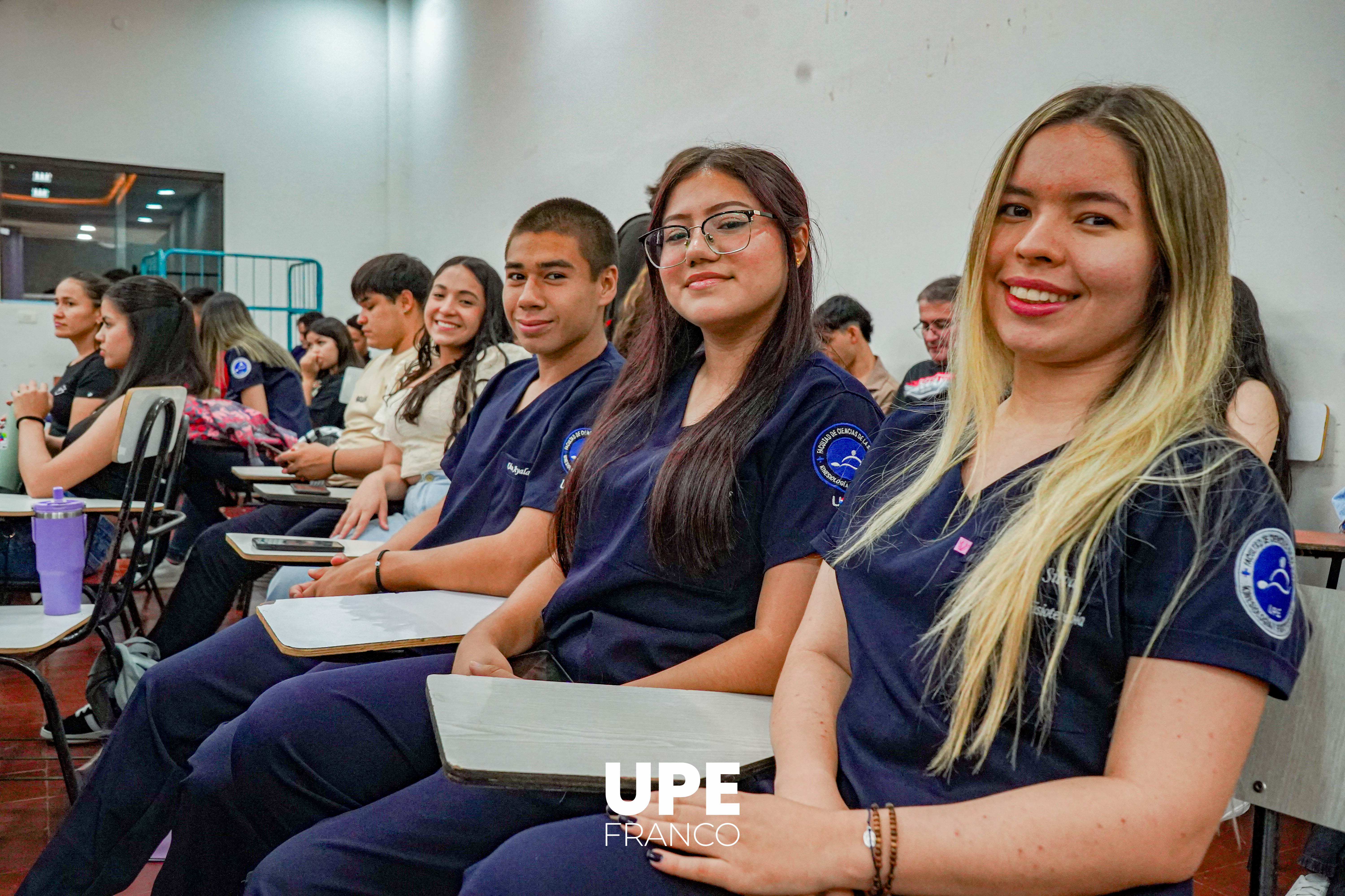Ceremonia de inducción 2025: Estudiantes de Ciencias de la Salud inician su formación
