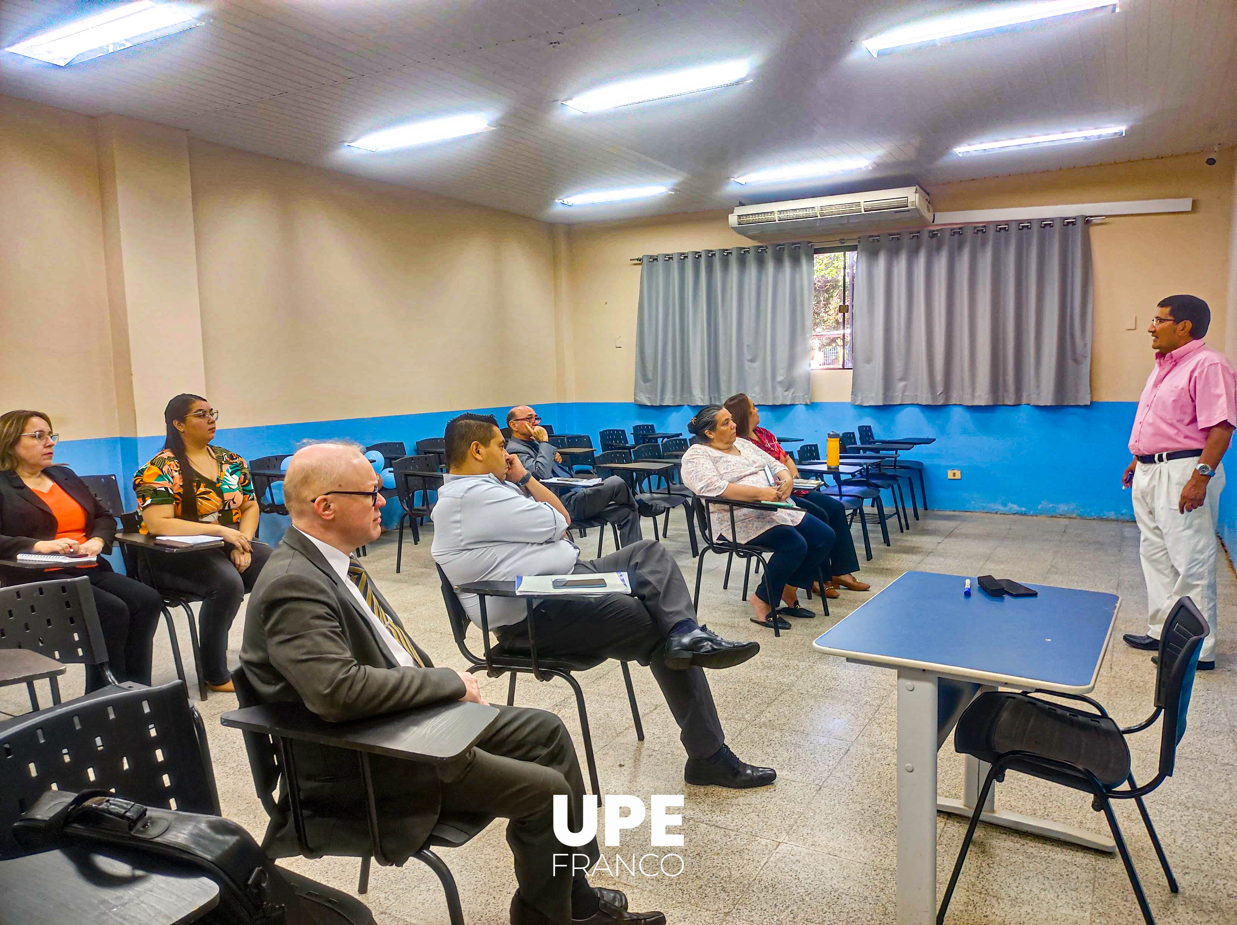 UPE FRANCO Fortaleciendo la Calidad Académica: Reuniones Estratégicas en la carrera de Derecho