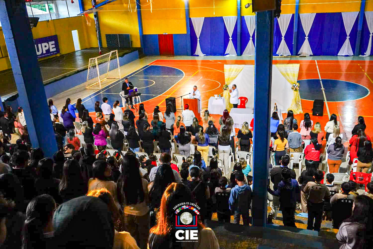 Celebración del Día de la Madre en el Colegio Intercontinental del Este: Misa, arte y gratitud