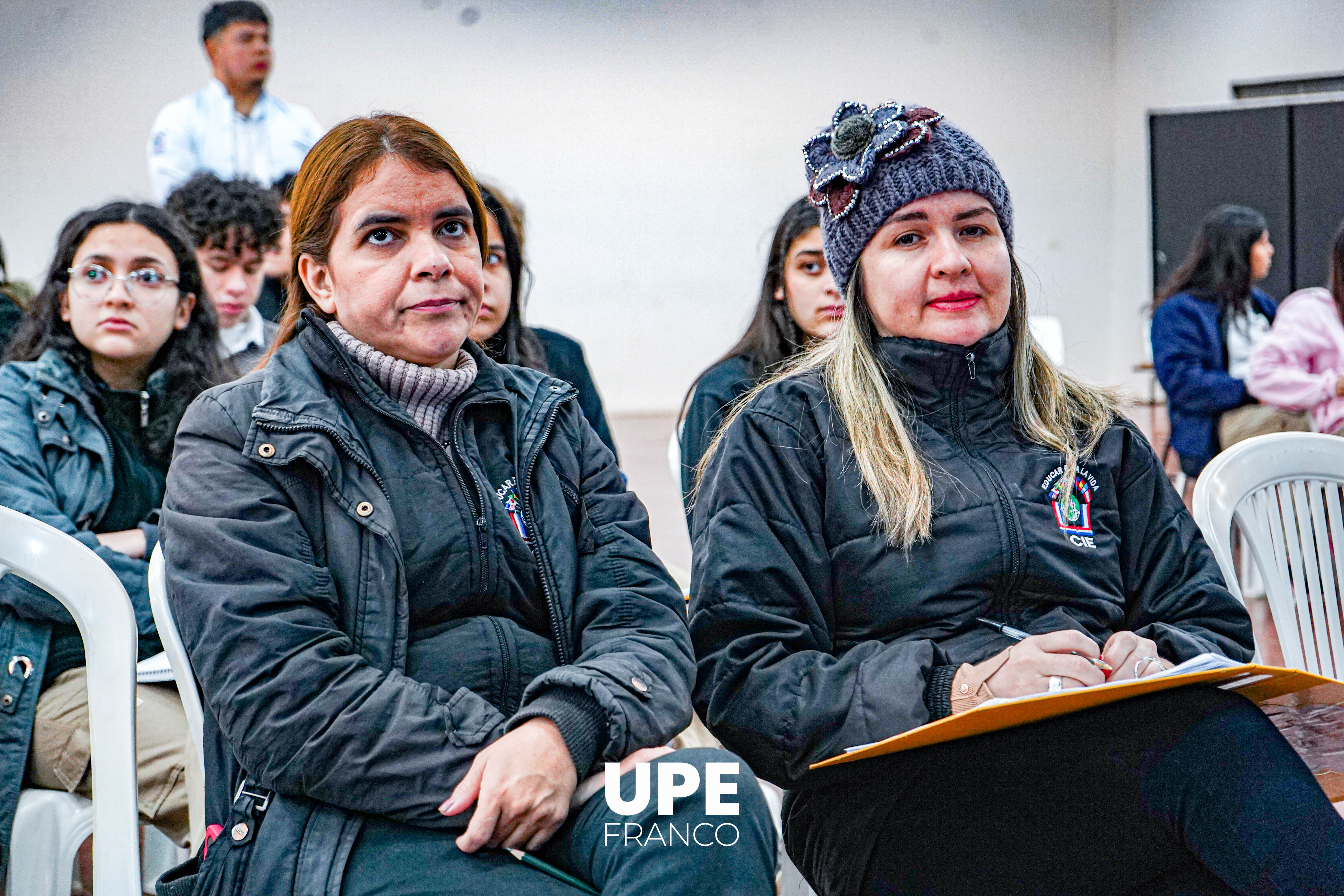 Primeros Auxilios para Escolares: Estudiantes de Enfermería comparten su saber con la comunidad del CIE