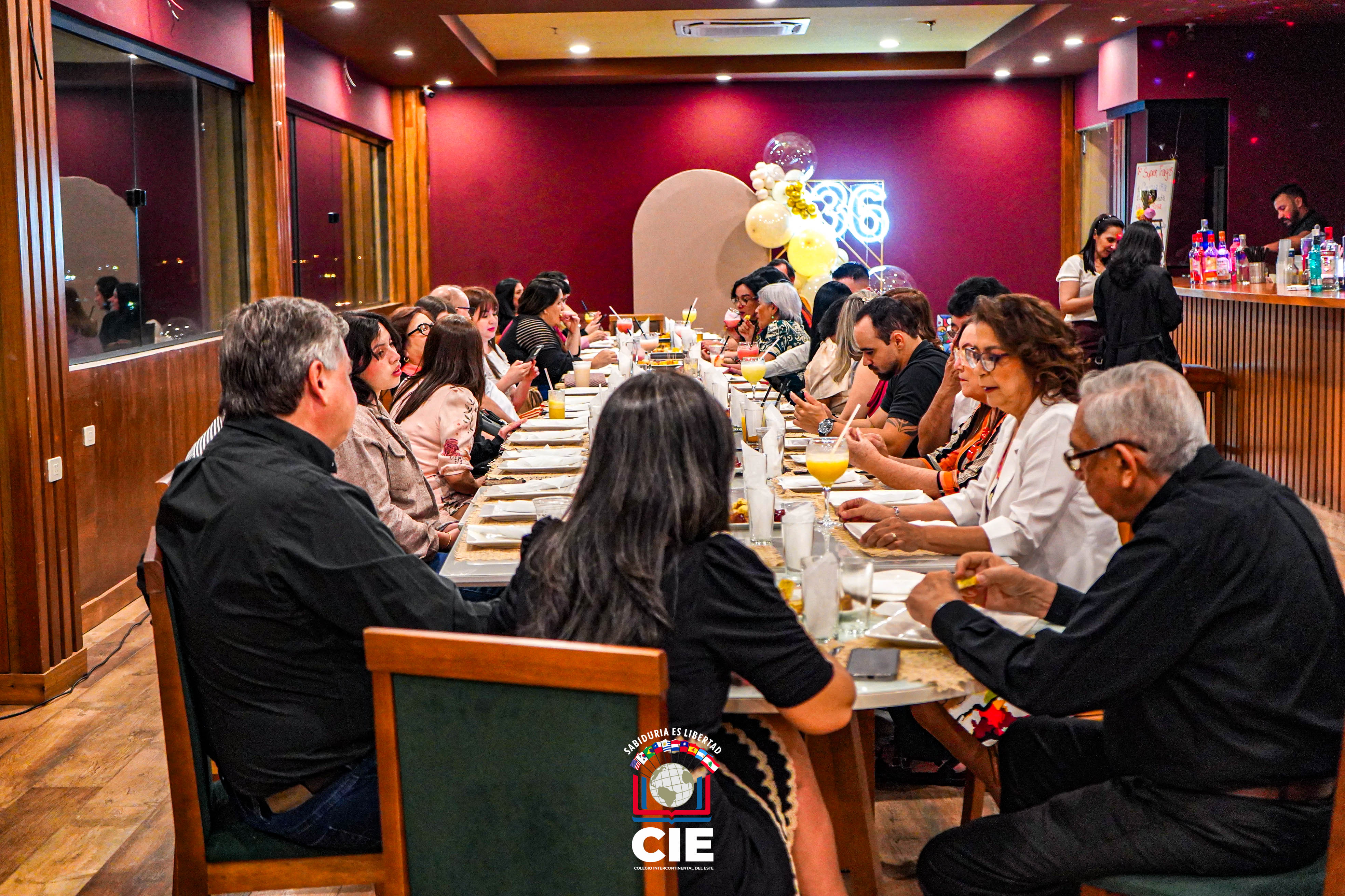 Colegio Intercontinental del Este celebró su 36.º aniversario: Cena de confraternización