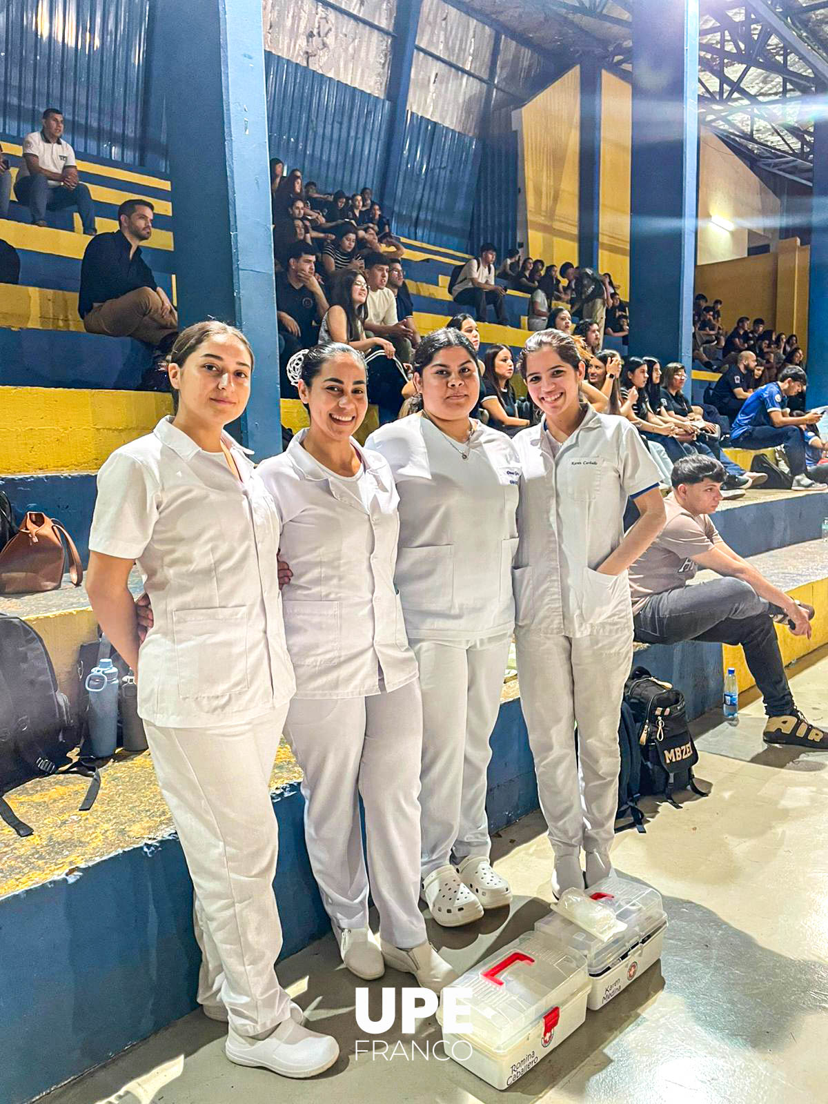 Estudiantes de Enfermería brindan asistencia en primeros auxilios durante la Copa Integración UPE