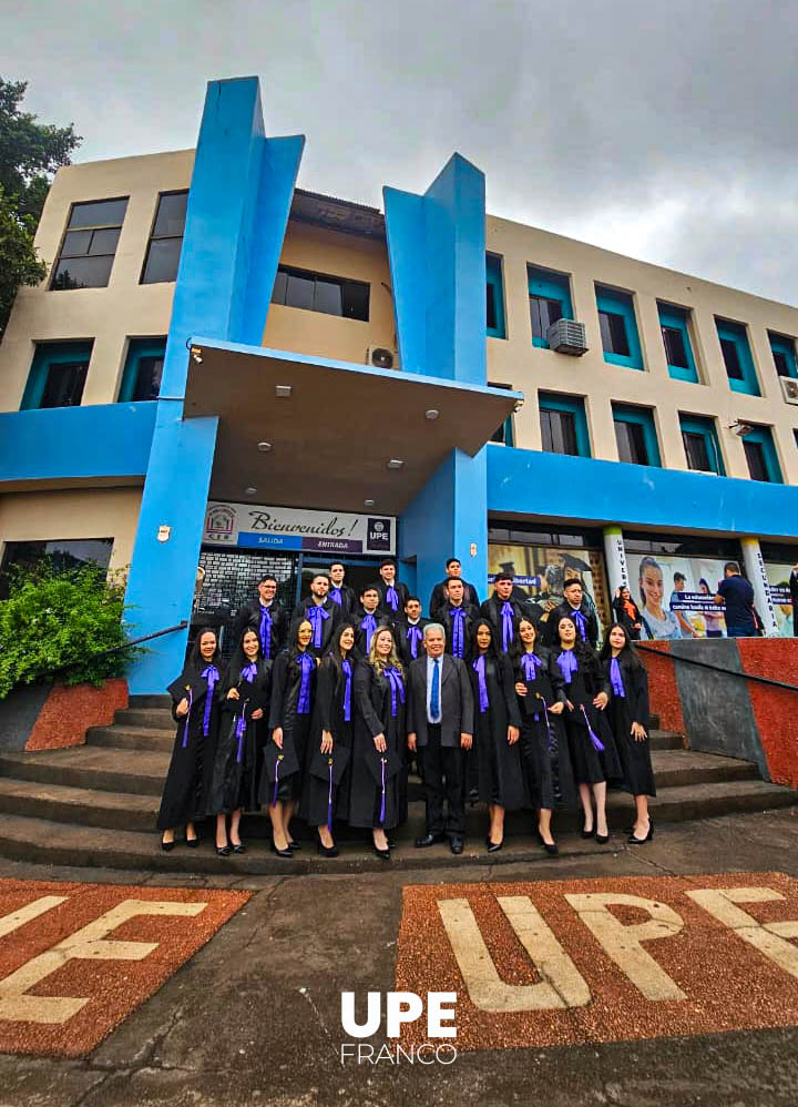 Misa de Acción de Gracias: Egresados de la Facultad de Ciencias Administrativas y Contables