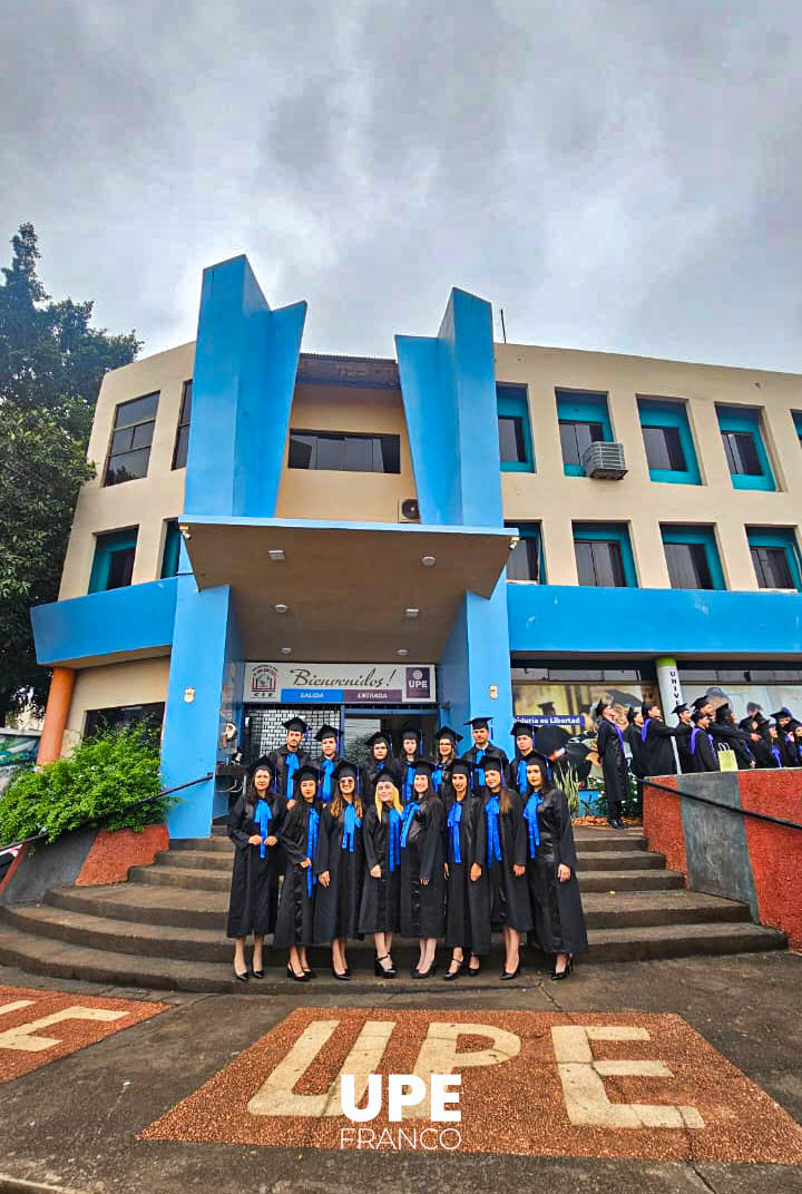 Misa de Acción de Gracias: Egresados de la Facultad de Ciencias Administrativas y Contables