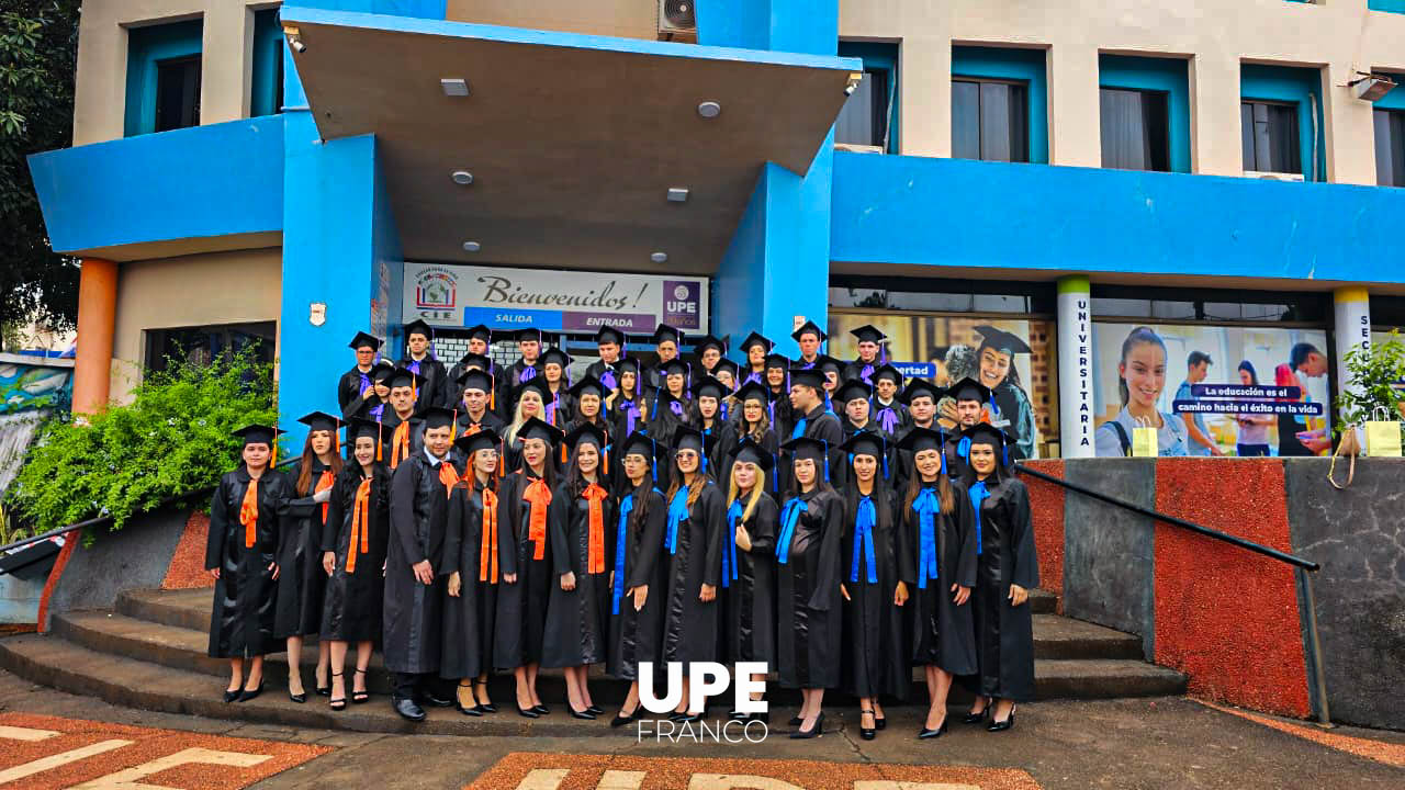Misa de Acción de Gracias: Egresados de la Facultad de Ciencias Administrativas y Contables