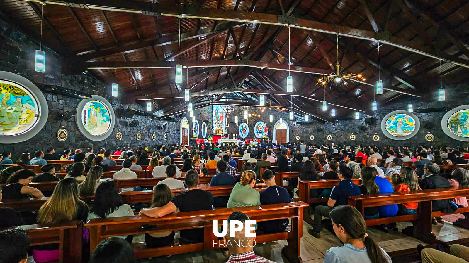 Misa de Acción de Gracias: Egresados de la Facultad de Ciencias Administrativas y Contables