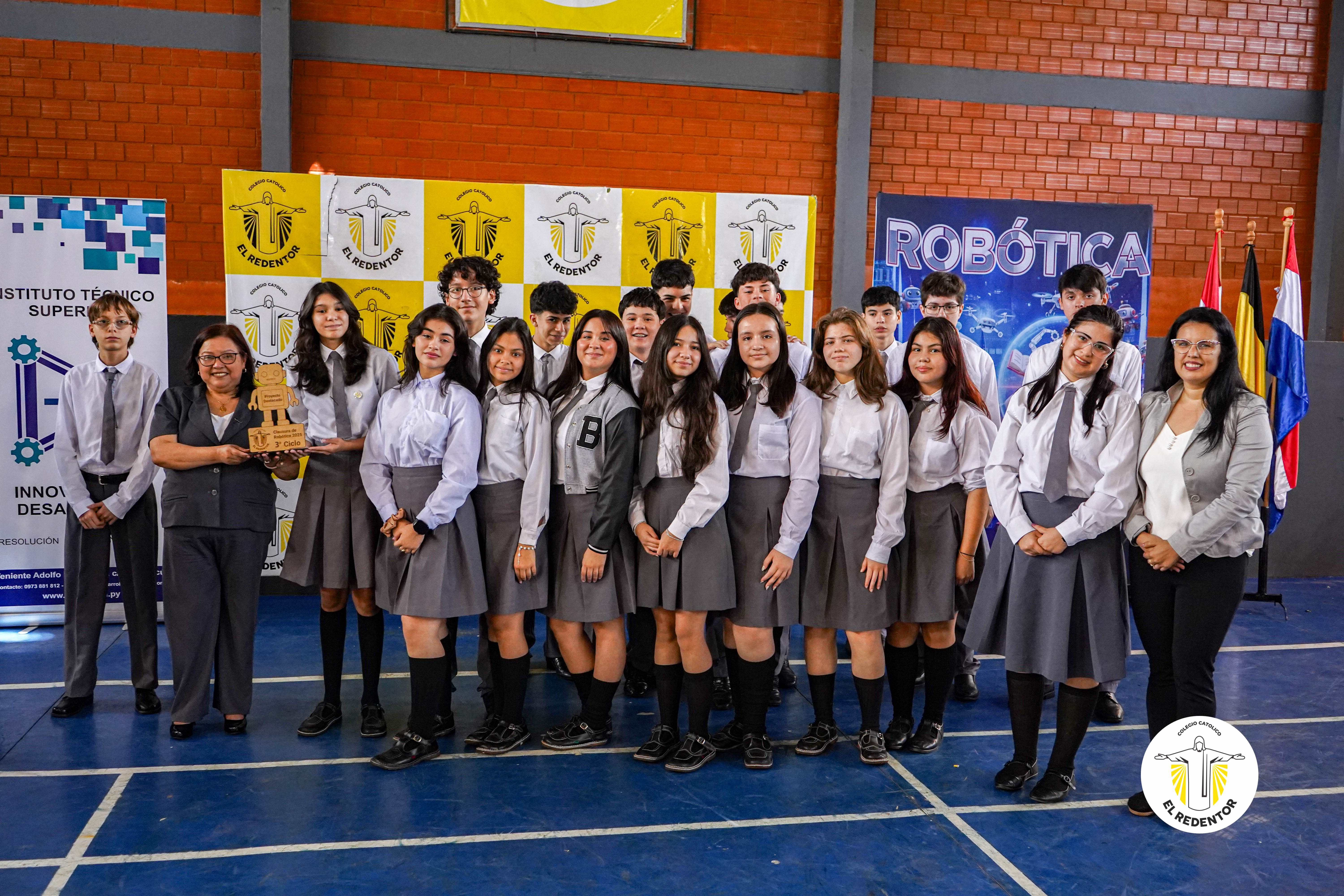 Clausura de Robótica en el Colegio Redentor
