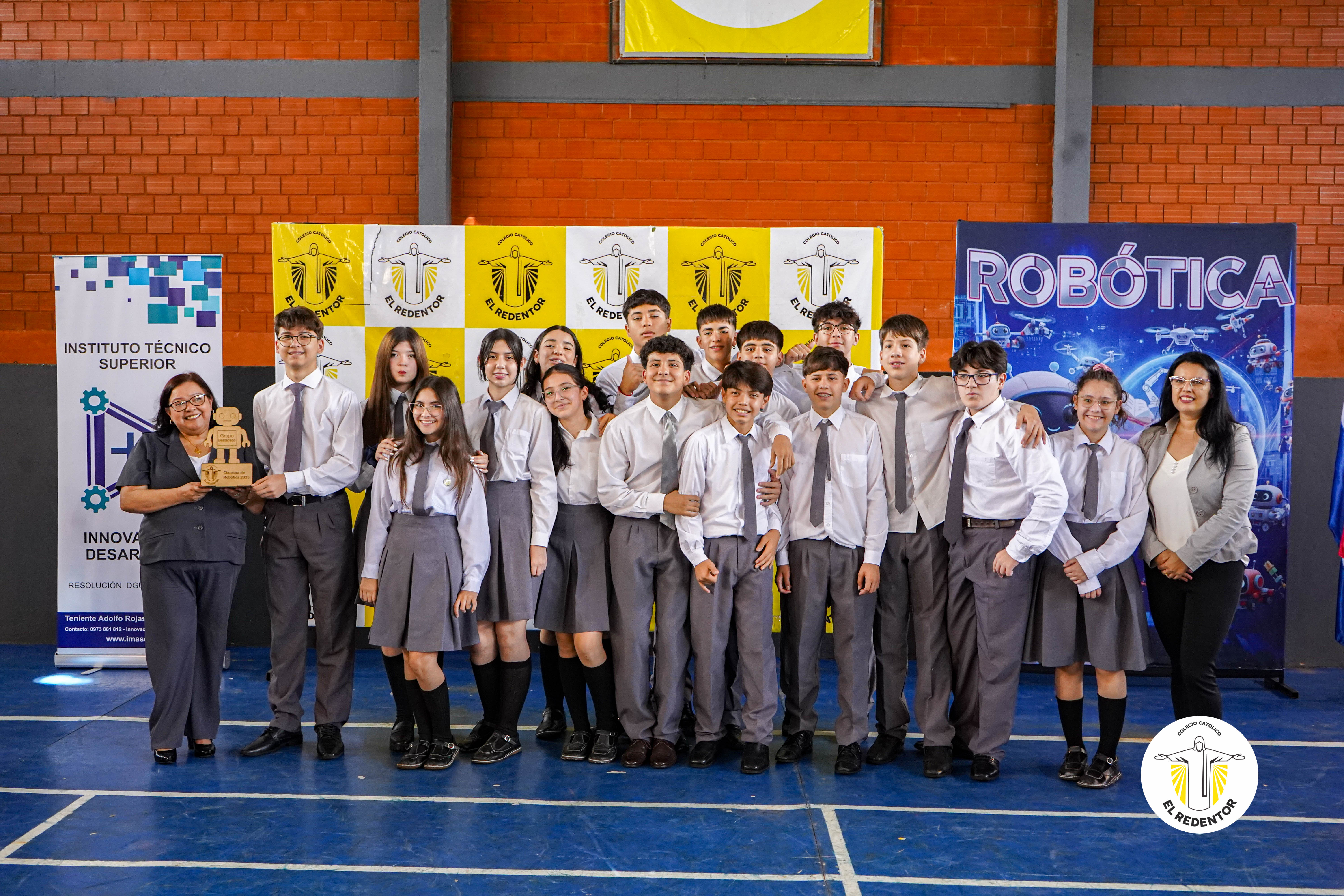 Clausura de Robótica en el Colegio Redentor