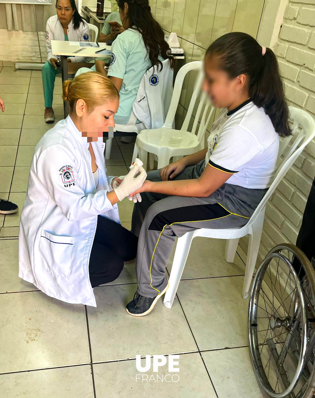 Primeros Auxilios en el Colegio Redentor: Facultad de Ciencias de la Salud