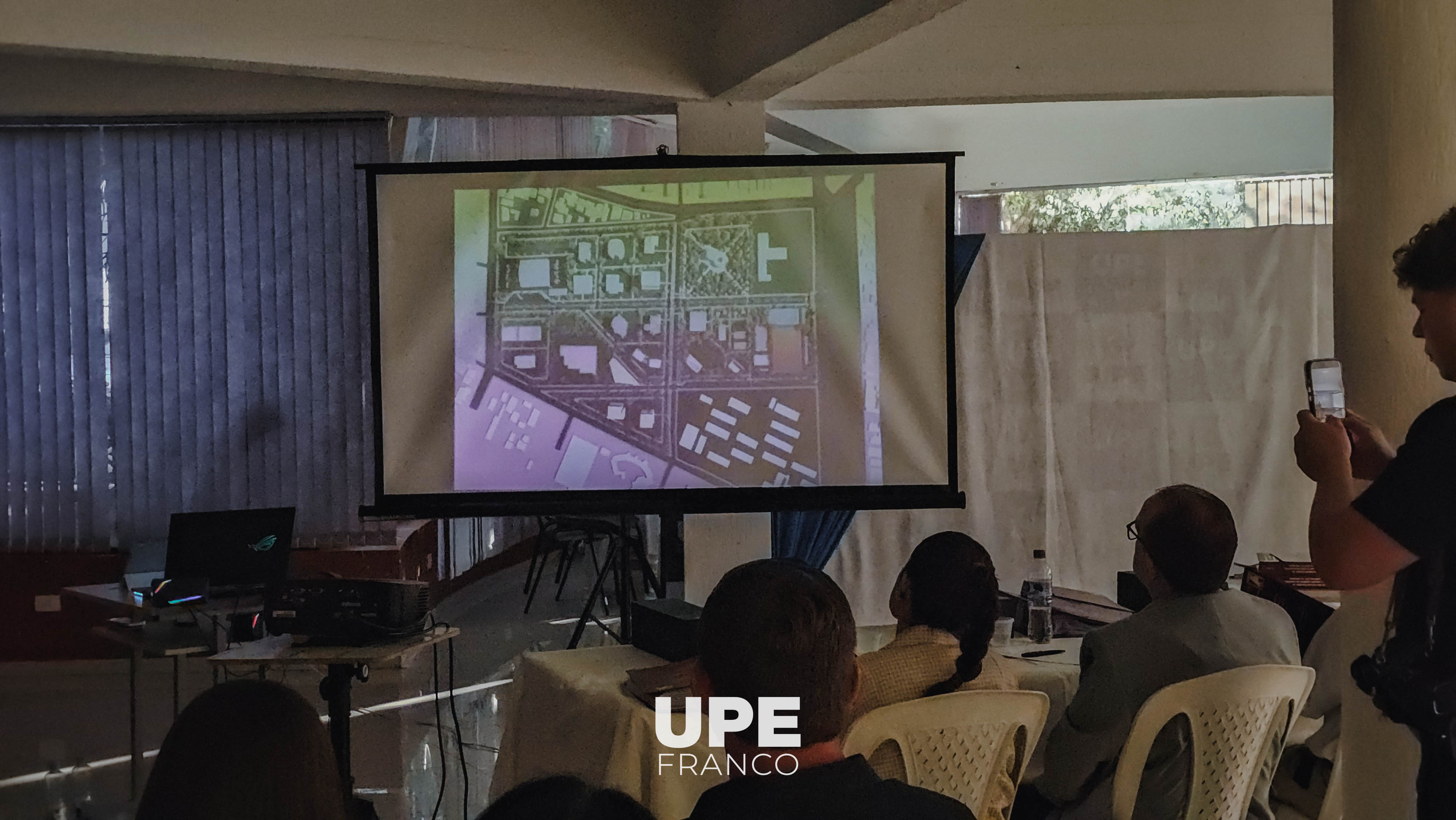 DEFENSA DE TRABAJOS FINALES DE GRADO EN ARQUITECTURA DESTACA PROPUESTAS CON ENFOQUE TERRITORIAL EN LA UPE FRANCO